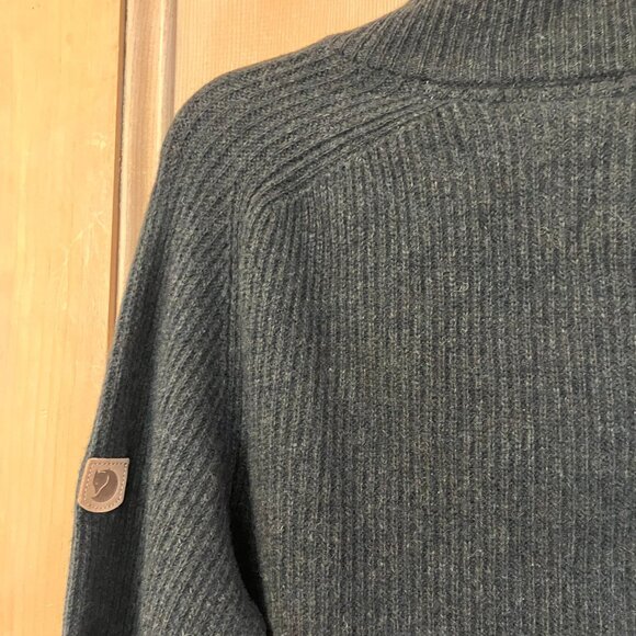 Fjallraven Mens Greenland Re-Wool Cardigan Size Small Green Olive FA EXC - Picture 9 of 12